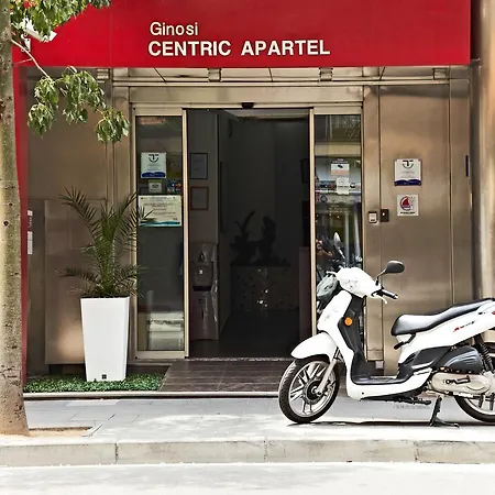 Ginosi Basics Centric Apartel *