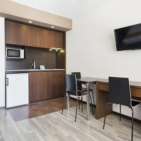 Ginosi Basics Centric Apartel Apartamento