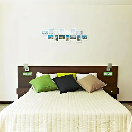 Ginosi Basics Centric Apartel